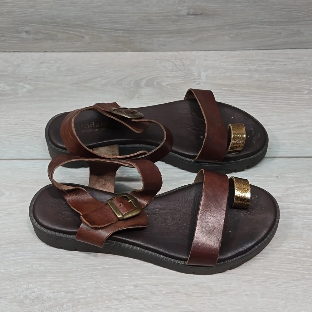 Sundance Leather Toe Loop Platform Buckle Sandals sz 37 / 6.5 - Picture 2 of 13